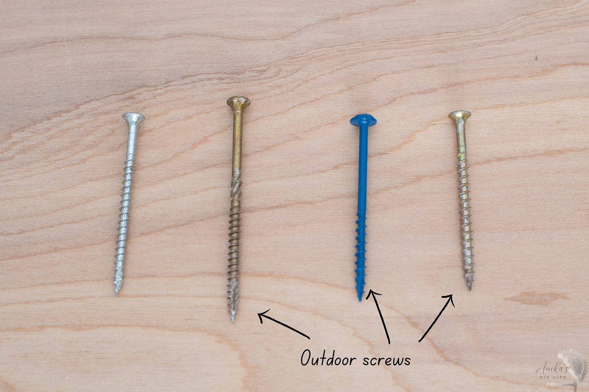 wood screws of different materials