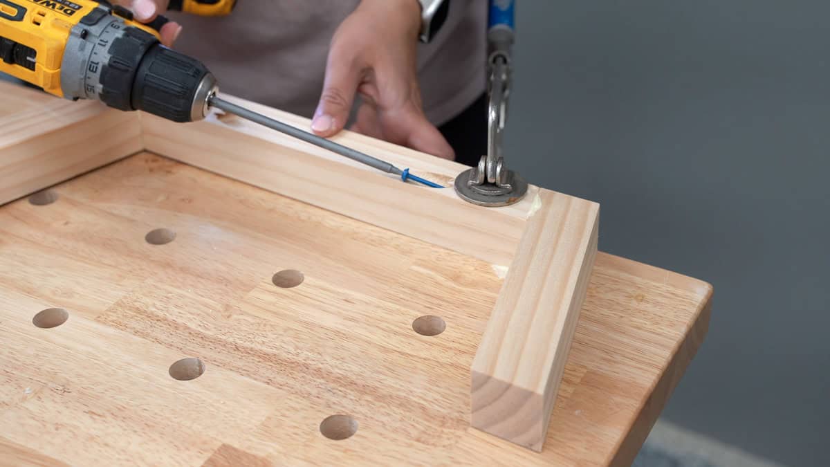 Building the legs of the small wood planter by attaching with pocket holes