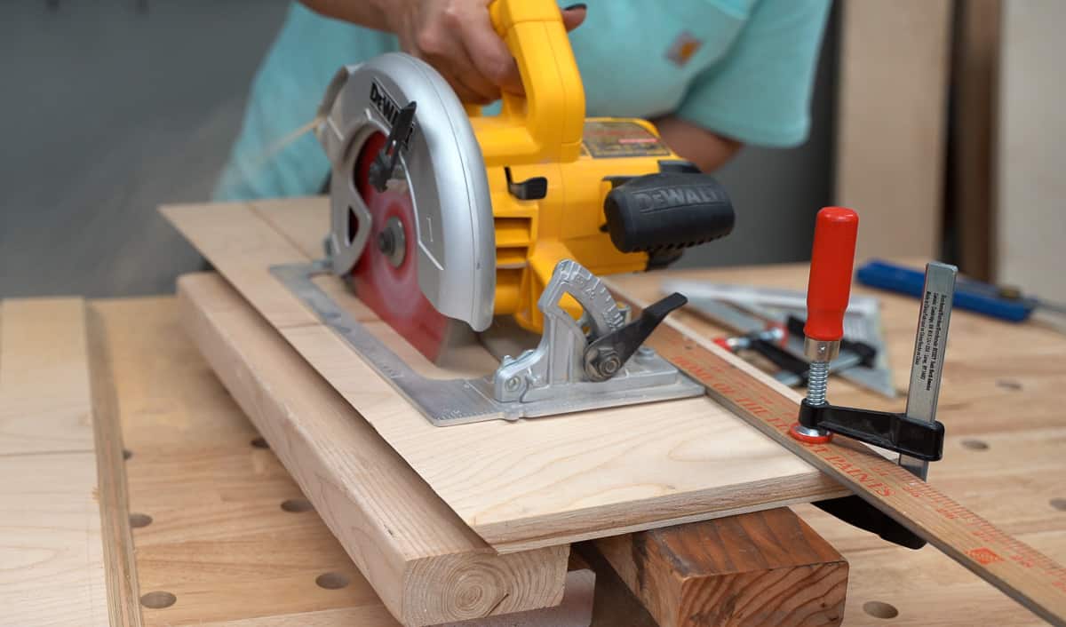 Cutting the second part of the French cleat with a circular saw