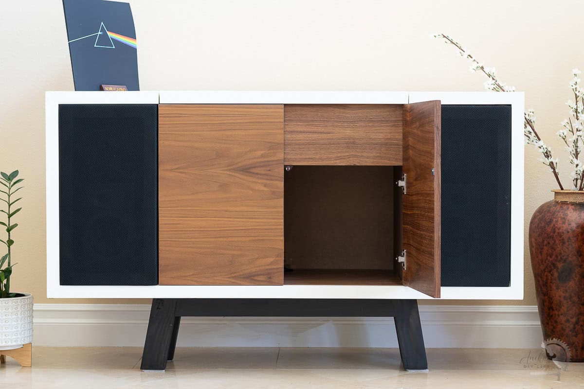 professional looking DIY record player stand 
