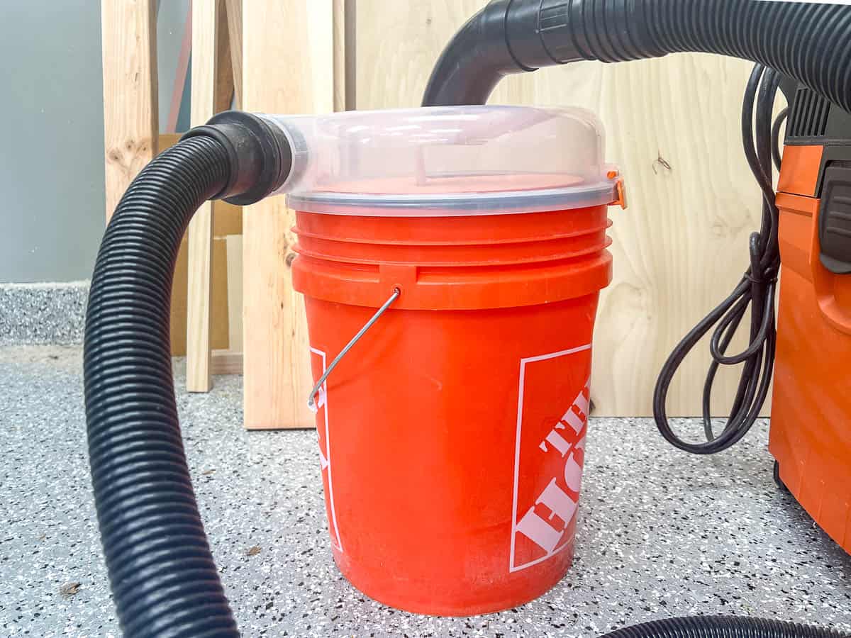 dust separator in workshop