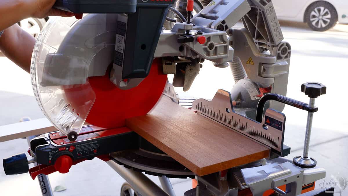 Cutting down a Mahogany board on. the circular saw