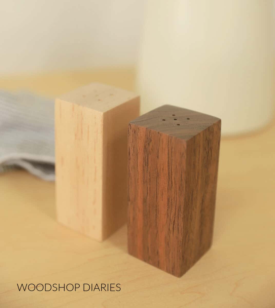 DIY gift ideas salt and pepper shakers made from wood