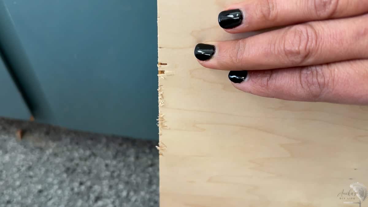 close up of plywood edge showing tear out
