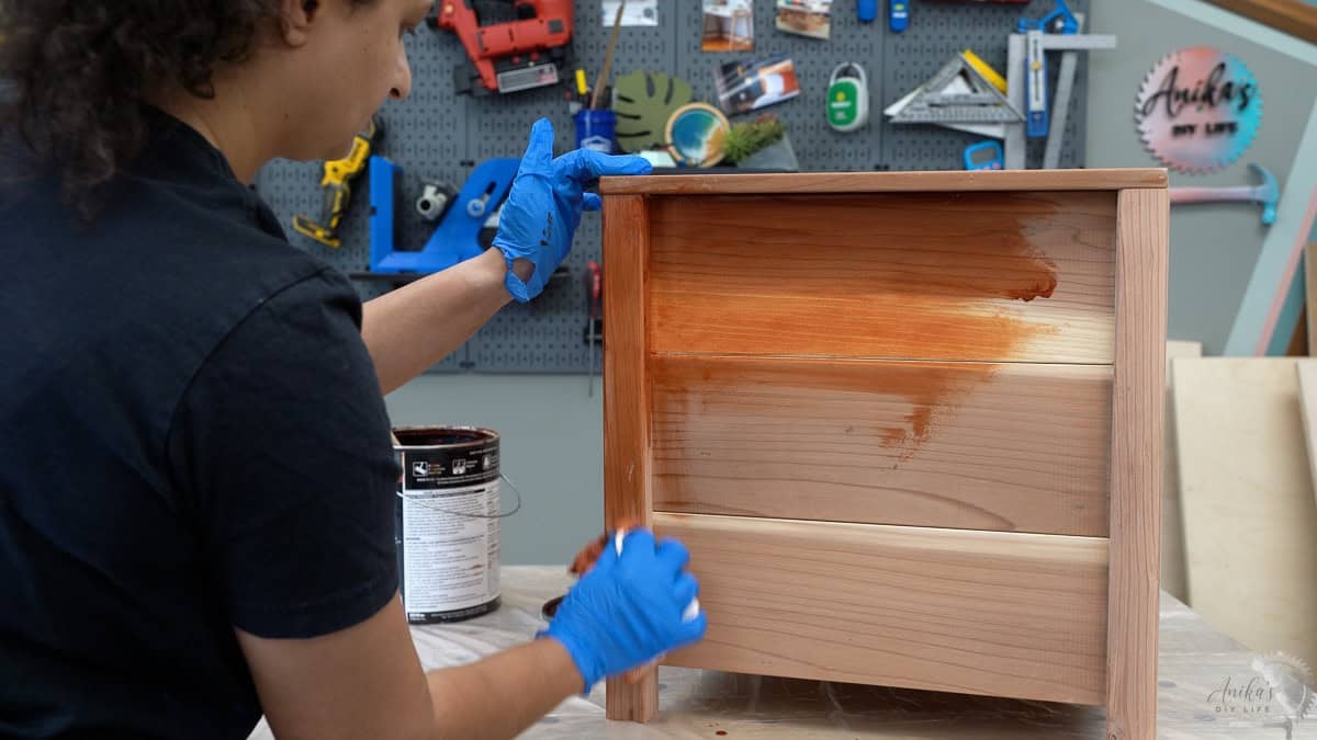 Staining the planter in Redwood stain